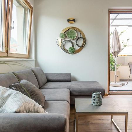 Ferienwohnung Mit Garage, Fahrradraum Und Sehr Grosser Sonnenverwoehnten Terrasse Lagundo Zewnętrze zdjęcie