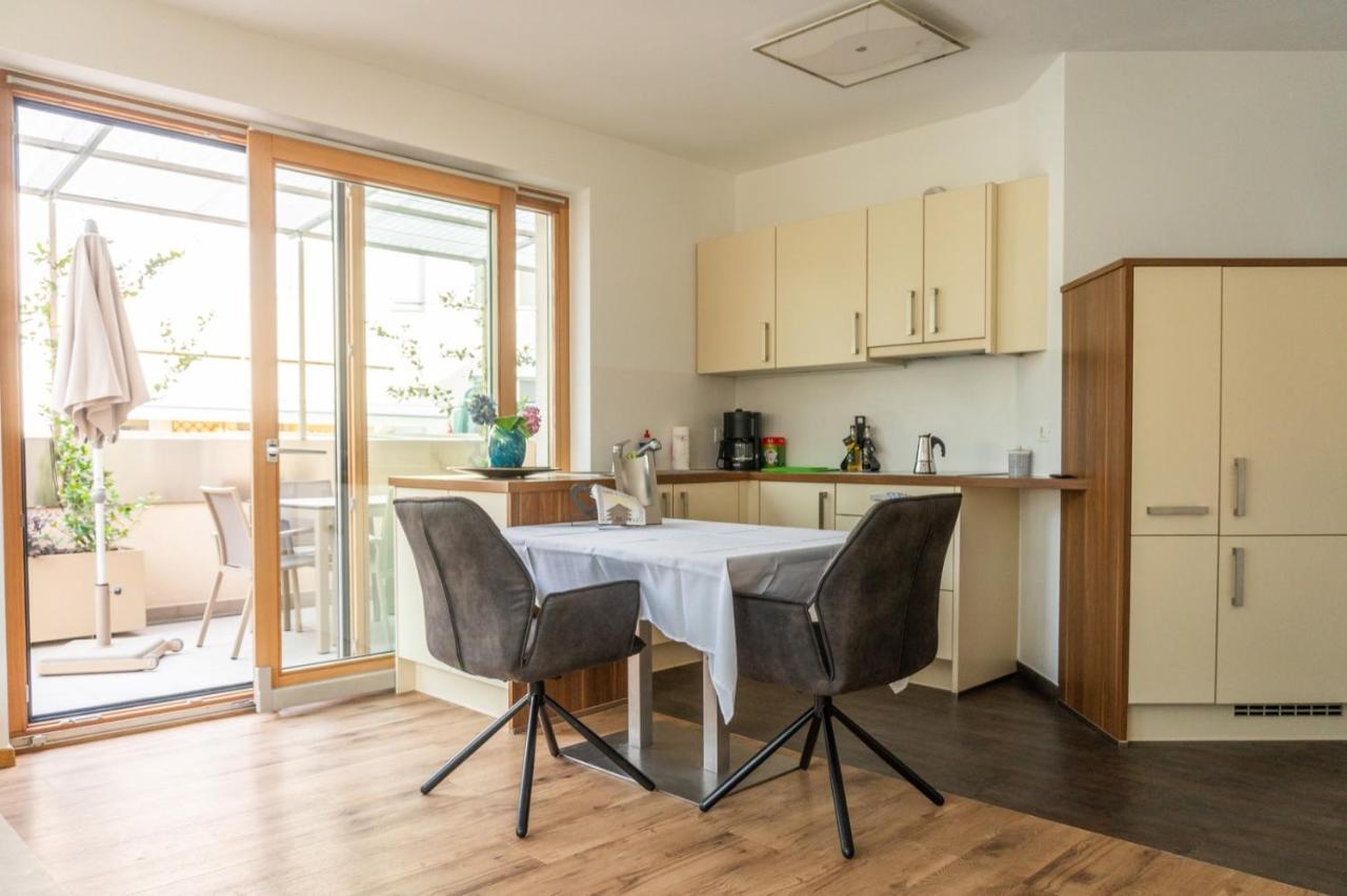 Ferienwohnung Mit Garage, Fahrradraum Und Sehr Grosser Sonnenverwoehnten Terrasse Lagundo Zewnętrze zdjęcie