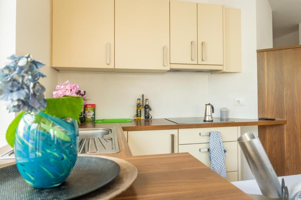 Ferienwohnung Mit Garage, Fahrradraum Und Sehr Grosser Sonnenverwoehnten Terrasse Lagundo Zewnętrze zdjęcie